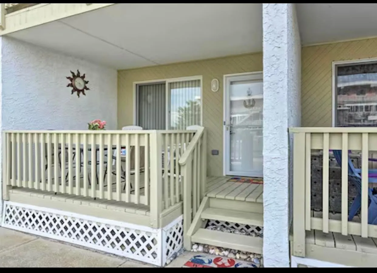 1 bed, 1.0 bath, $1,650 — Photo 2