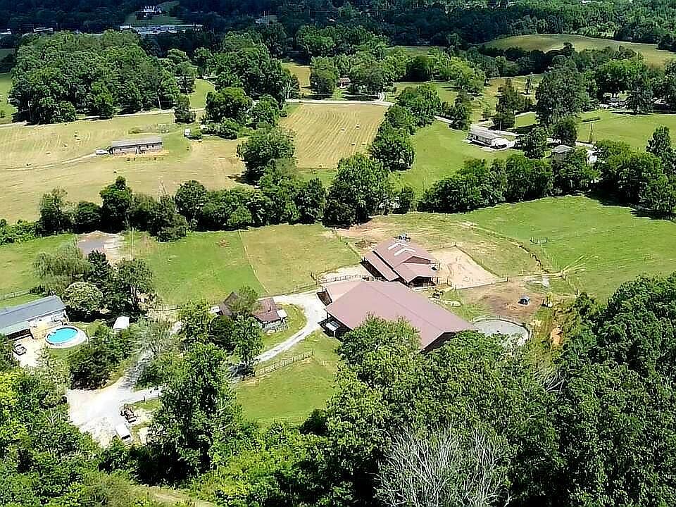 4th image of 200 Reavley Rd