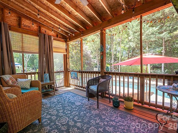 5th image of 211 Alnwick Ln