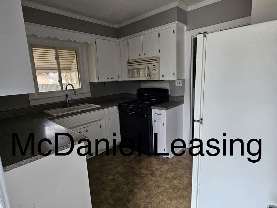 1st image of 301 Weblin St