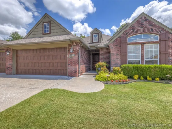 3739 S 15th Pl, Broken Arrow, OK 74011
