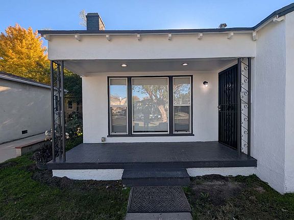 3rd image of 3966 S Victoria Ave