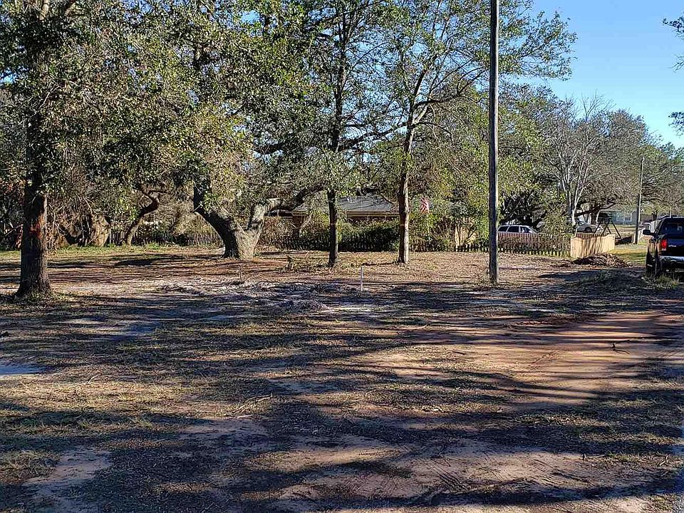 2nd image of 14000BLK Innerarity Point Rd