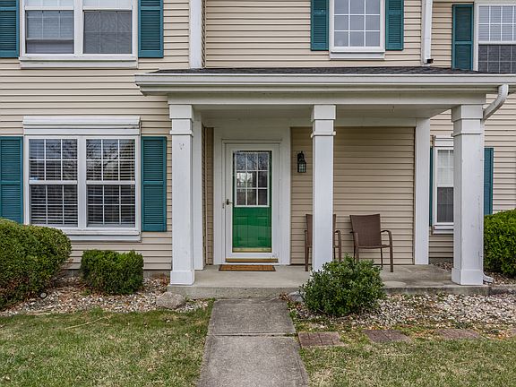 3rd image of 11125 Hickory Lake Ln