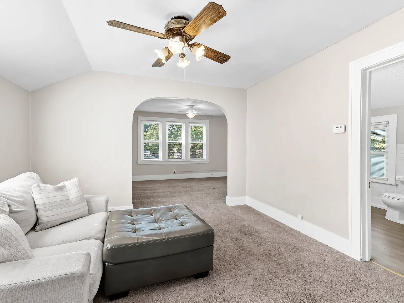 2 bed, 1100 sqft, $1,150 — Photo 4