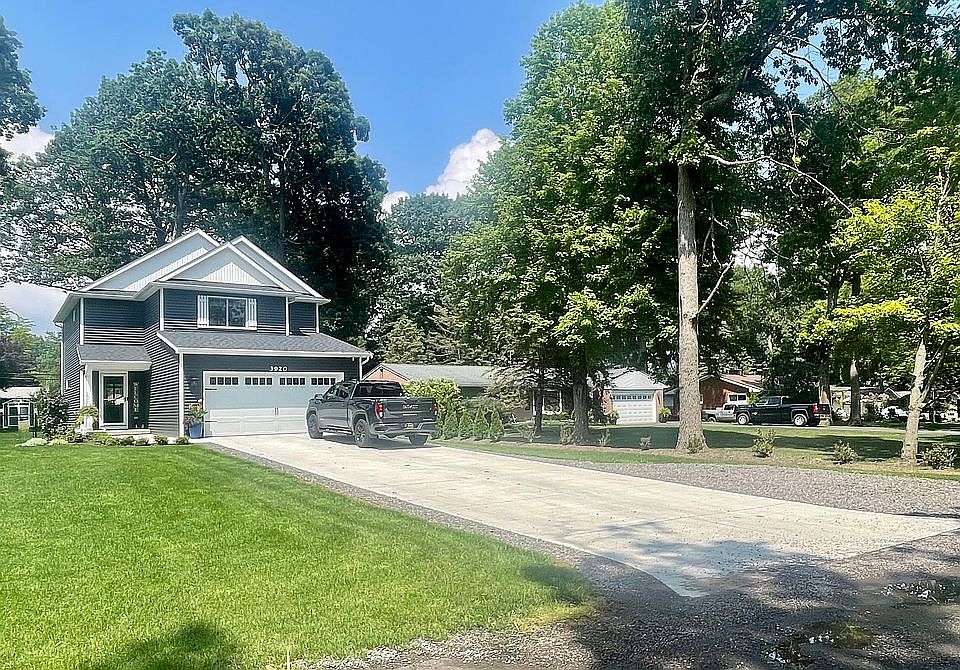 1st image of 3920 Lakewood Dr