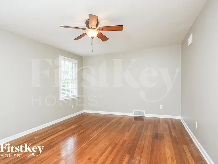 5482 Timmons Ave — Photo 10