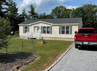 312 Rowe Mountain Rd, Bradford, NH 03221