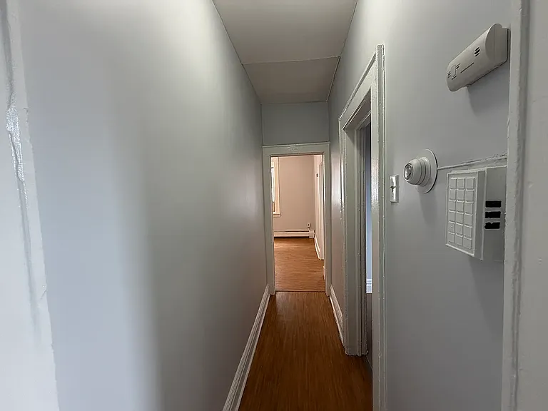 520 37th St #3L — Photo 9