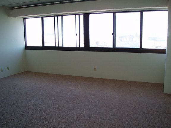 2nd image of 425 13th Ave SE