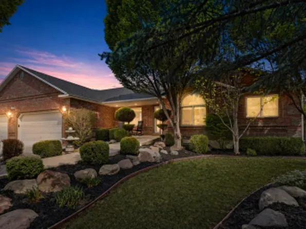 1097 W Snowflake Cir, South Jordan, UT 84095