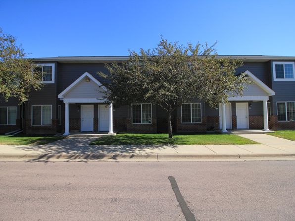 Arrow Ridge Town Homes | 1800 S Mulberry Ave, Brandon, SD