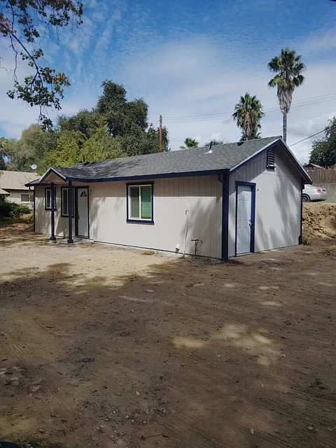 1 bed, 830 sqft, $1,600 — Photo 2
