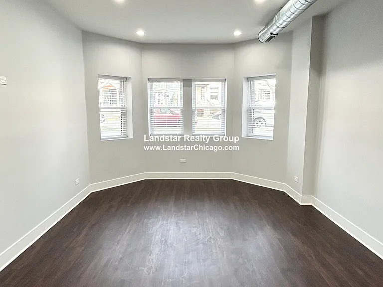 2171 W Wilson Ave — Photo 4