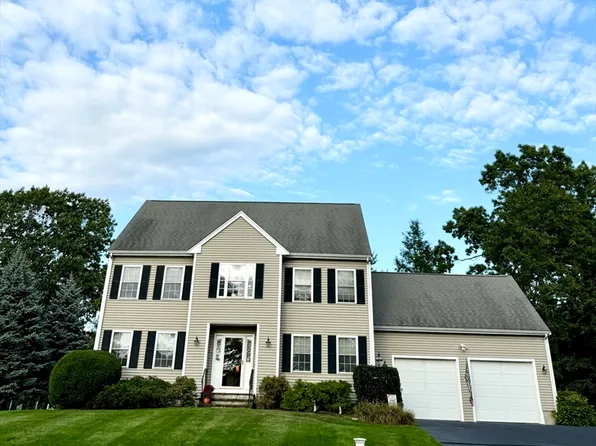 78 Old Wood Rd, North Attleboro, MA 02760