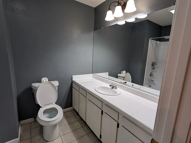1605 Teresa Cir — Photo 20
