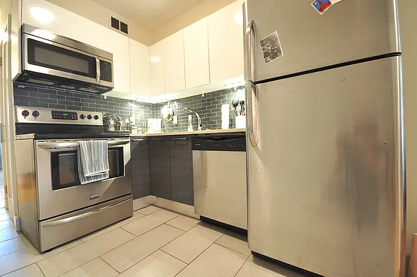 Rented by Compass | media 11