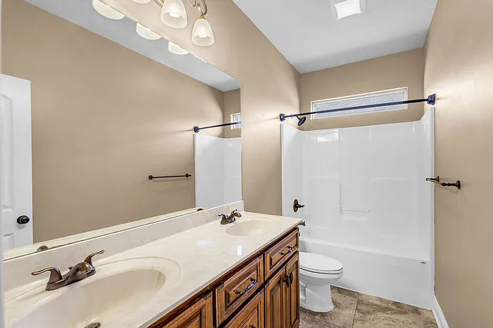 62 Tantallon Dr — Photo 26
