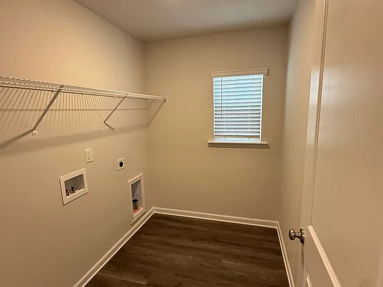 304 S Lake Ct — Photo 17