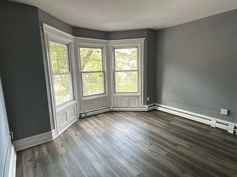 21 Alexander St — Photo 6