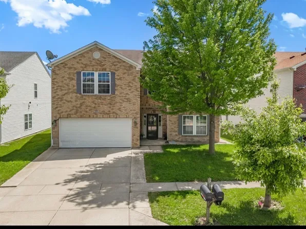 2951 Hearthside Dr, Greenwood, IN 46143