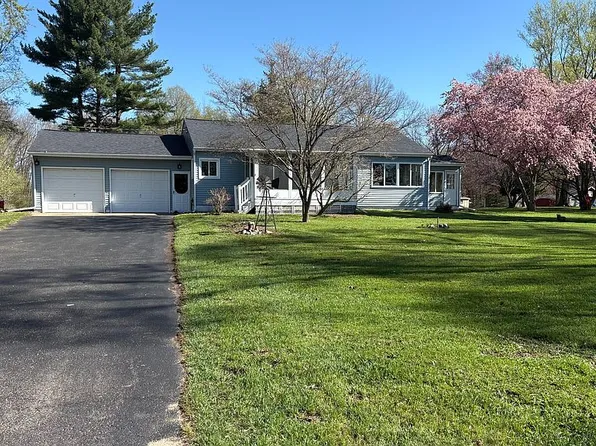 1311 102nd Ave, Plainwell, MI 49080