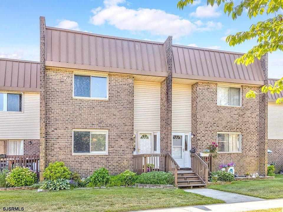 1st image of 801 Dudley Ct #1402