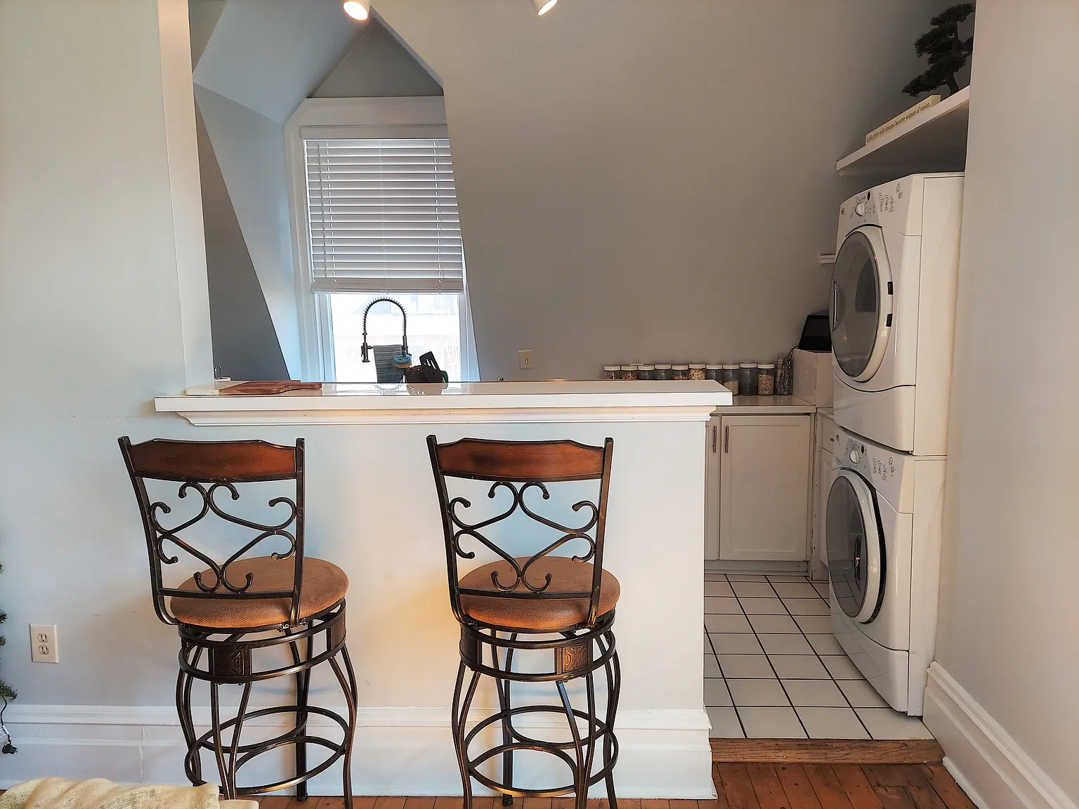 2 bed, 1000 sqft, $2,550 — Photo 4