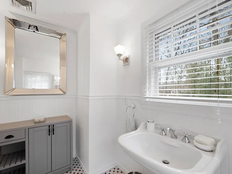237 N Sea Mecox Rd — Photo 15