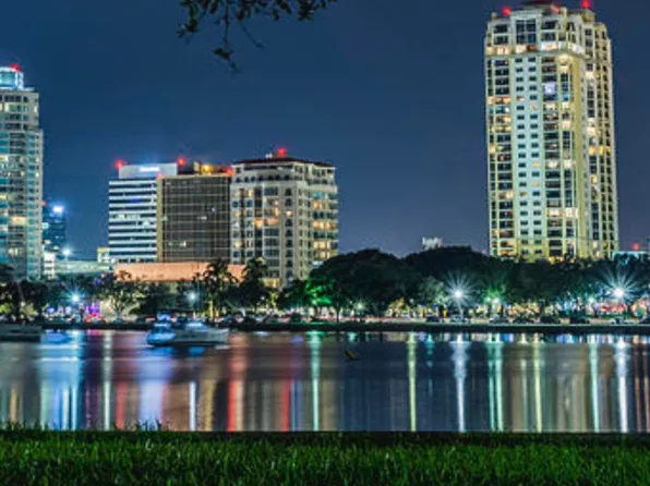 560 12th Ave NE APT 4, Saint Petersburg, FL 33701