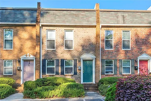 245 Winding River Dr #E Photo 1