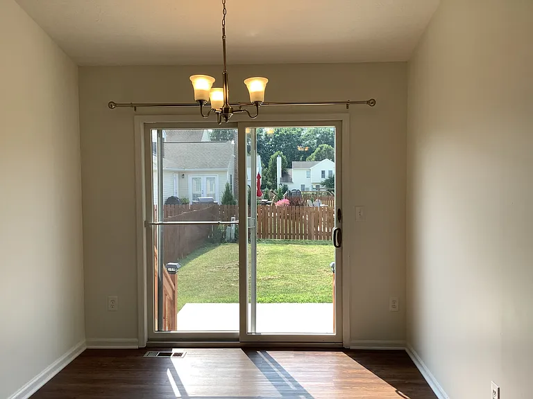 807 Mill Run Dr — Photo 4