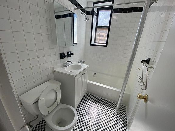 5th image of 436 New York Ave #6A