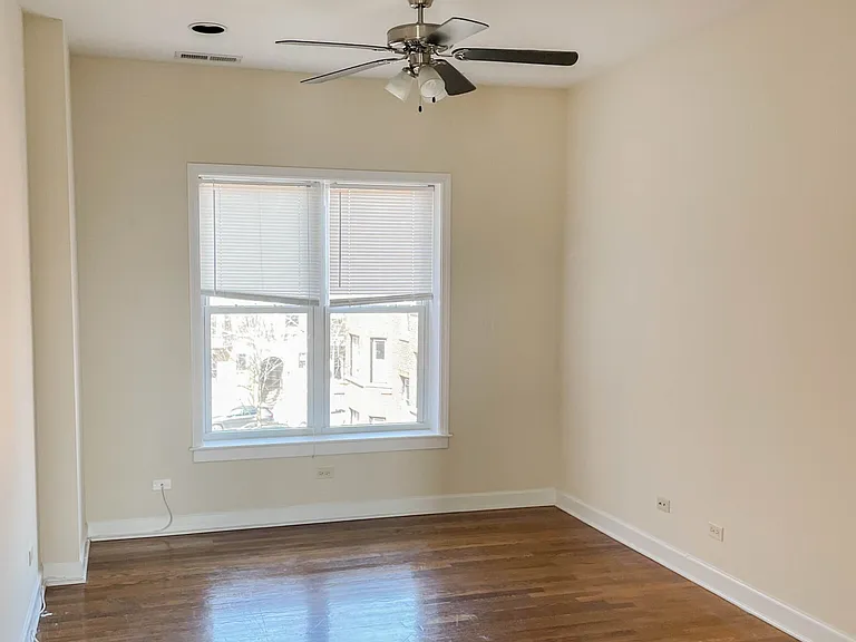 855 W Cornelia Ave #2W — Photo 4