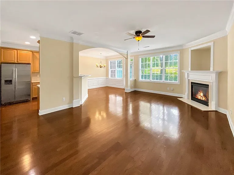 2511 Gadsen Walk — Photo 7