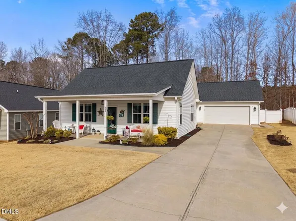 389 Ashley Woods Ct, Clayton, NC 27527