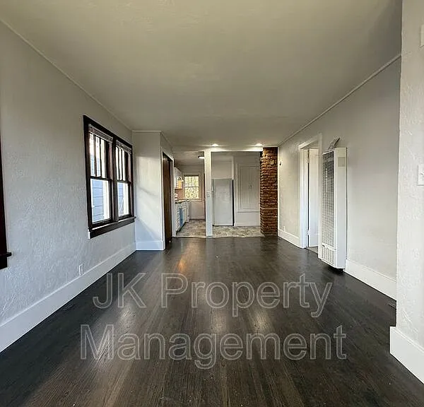 1018 8th Ave S #A — Photo 2