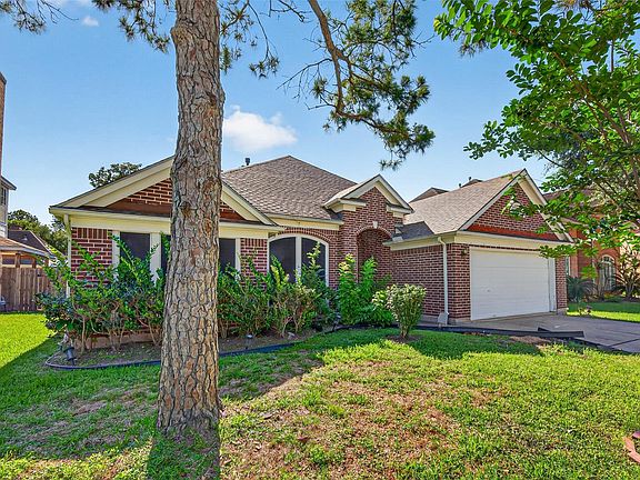 2nd image of 2731 Welborn Ct