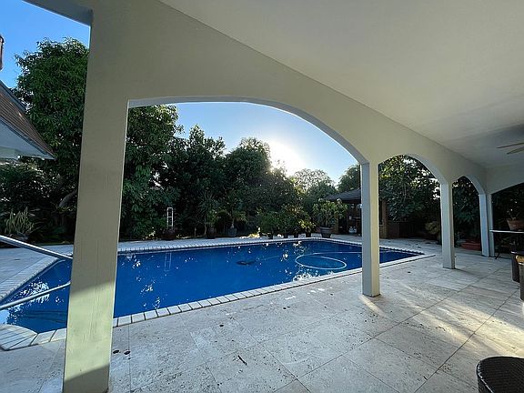 4th image of 1020 SW 75th Ter