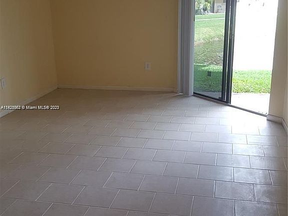 3rd image of 9823 Nob Hill Ct Unit 9823