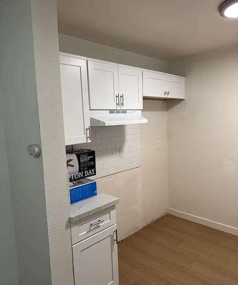 900 Rose Ave #1 — Photo 6