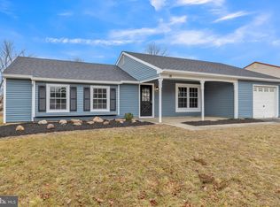 16 Aberdale Ln, Sicklerville, NJ 08081