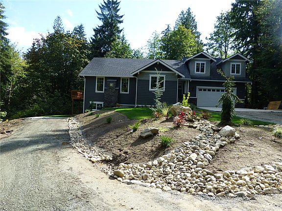 3rd image of 102 201st Ave NE