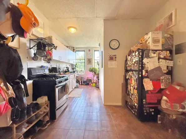 64-15 Myrtle Avenue image 2 of 9