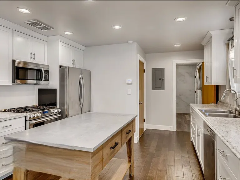 623 S 560 E — Photo 12
