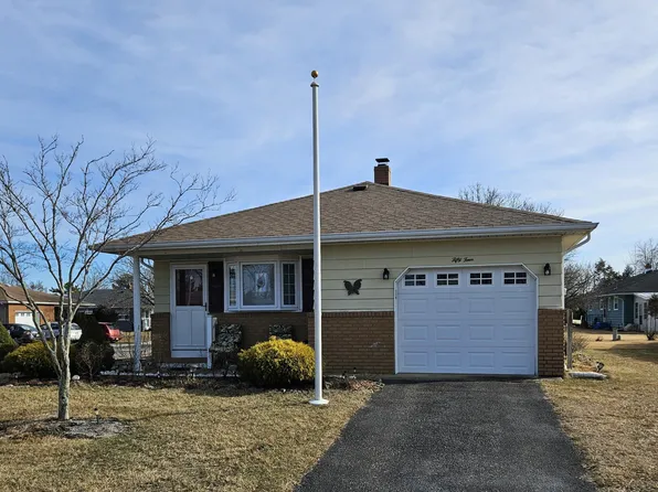 54 Tortola Street, Toms River, NJ 08757