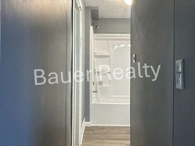 114 Dale Ave — Photo 12