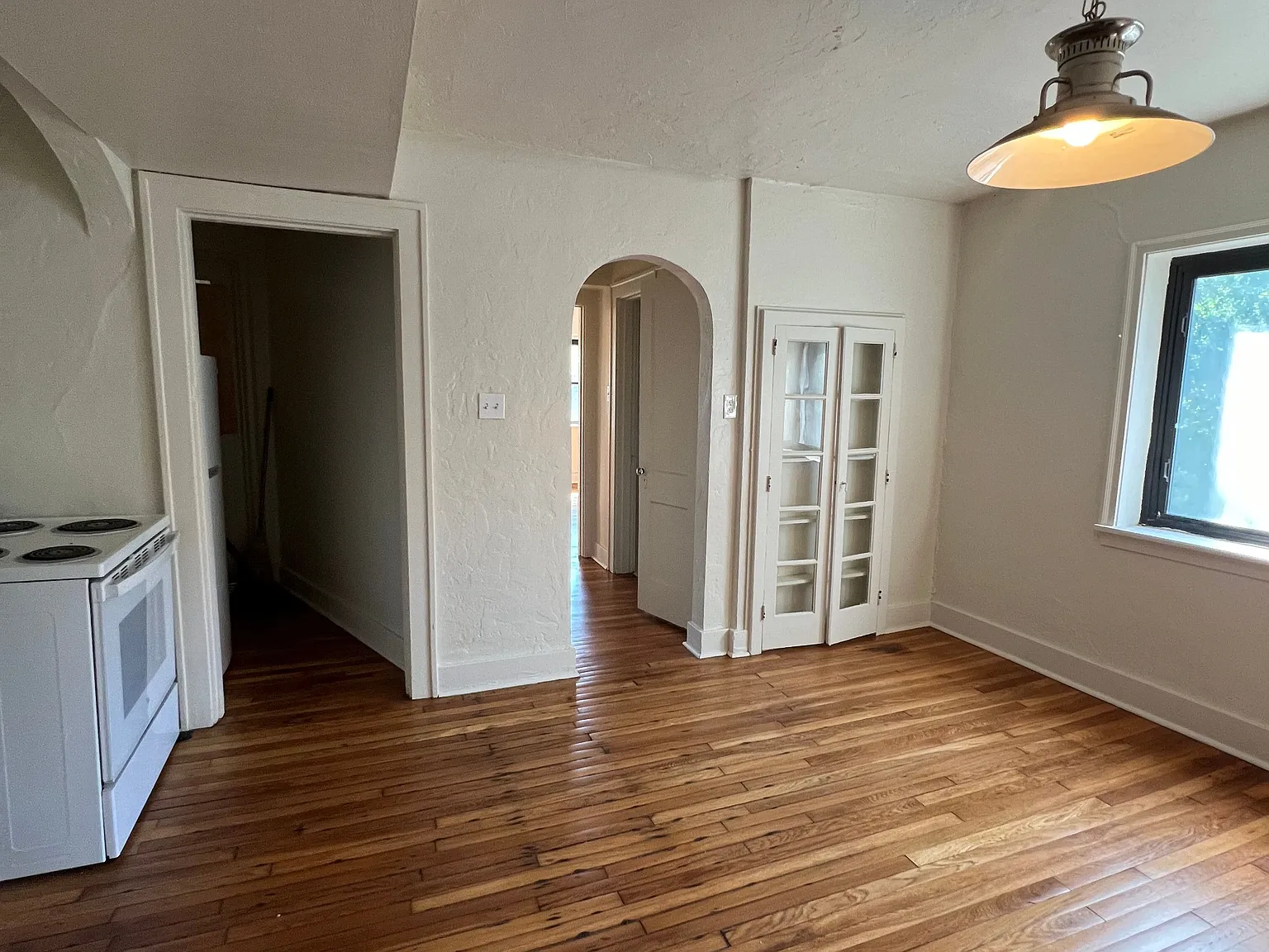 2251 Brownsville Rd — Photo 3