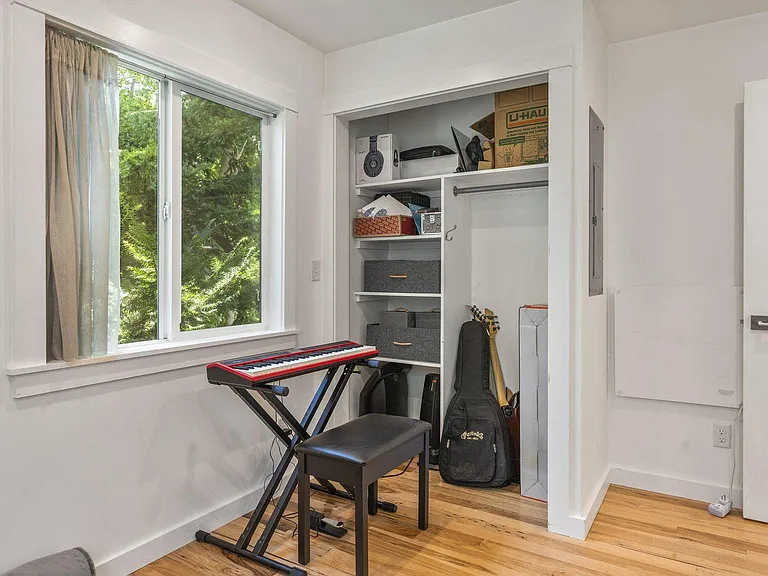 266 Highland Ave — Photo 18