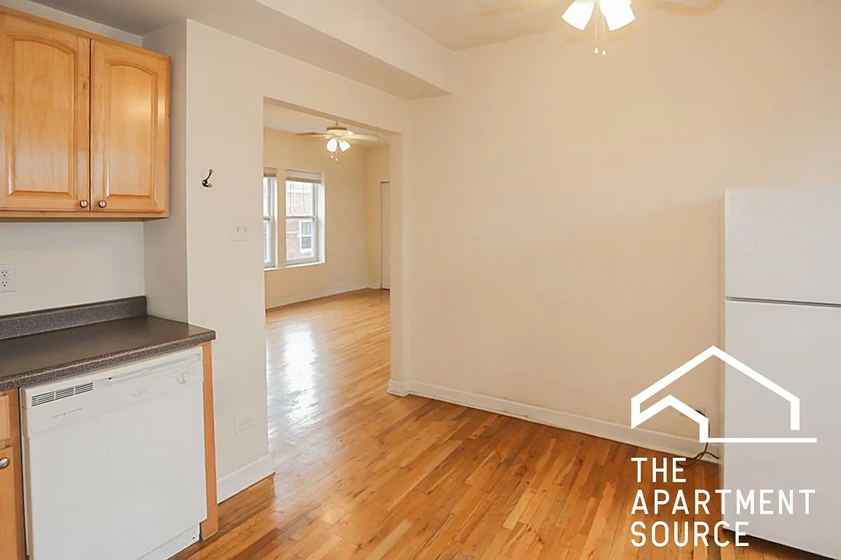 Building Photo - 3529 N Broadway #W1